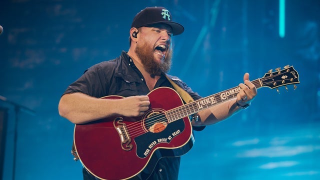 Luke Combs in concert